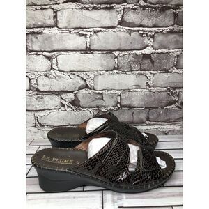 LA PLUME Jen Brown Patent Leather Strap Slide Wedge Sandals Women Sz 42EU/11M US